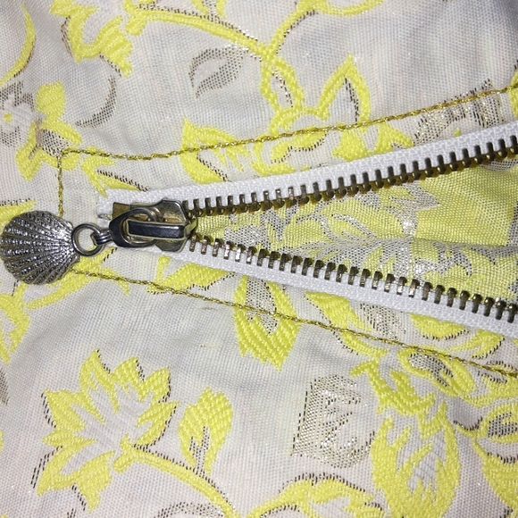 Short dress - Picture 2 of 8